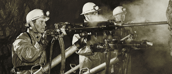 "The Swedish Method", which had its international breakthrough 1946, was based on light, one man operated rock drills, equipped with pusher leg feeds.